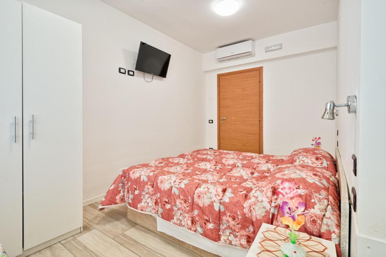 Venice Pink House Hotel Marghera Exterior foto
